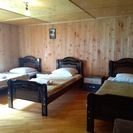 Guest House Anisa Birkiani Buitenkant foto