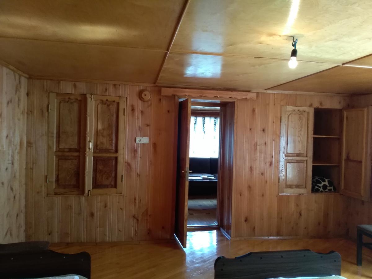 Guest House Anisa Birkiani Buitenkant foto